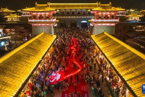 五一吃瓜朝阳群众今日,朝阳群众热议时事风云
