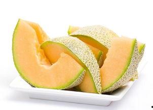 今日长葛头条卖哈密瓜,哈密瓜季来袭，甜蜜滋味尽享丰收时刻