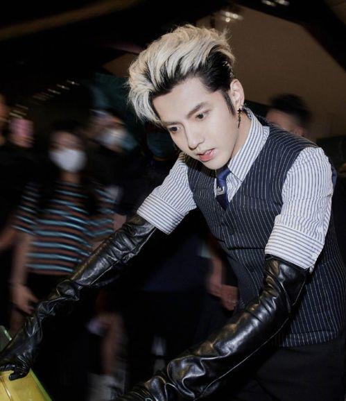 吴亦凡爆料吃瓜,娱乐圈背后的惊人真相！