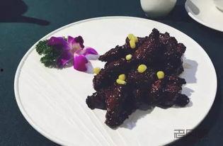 黑米奶奶南京地铁吃瓜,地铁文明与个人习惯的碰撞